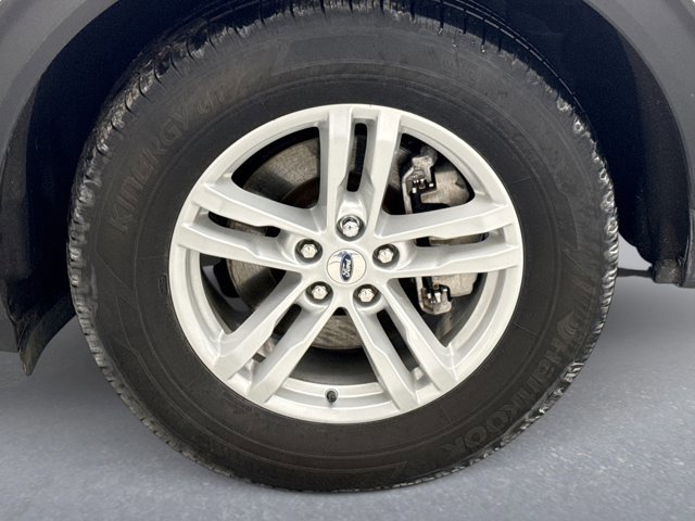 Used 2023 Ford Explorer XLT image 11