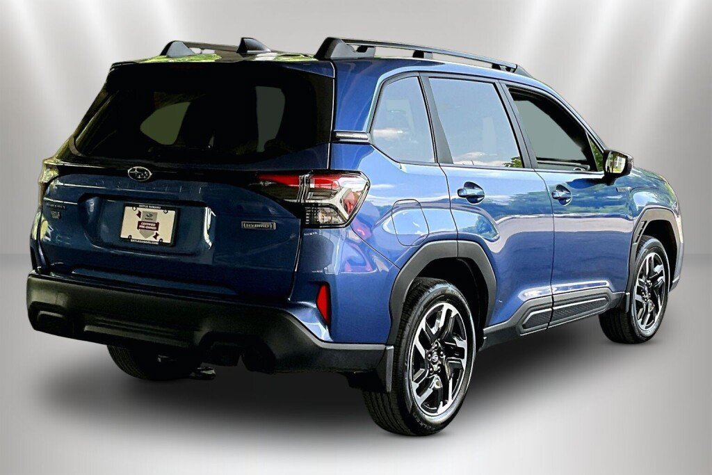 Certified 2026 Subaru Forester Premium AWD/4WD image 5
