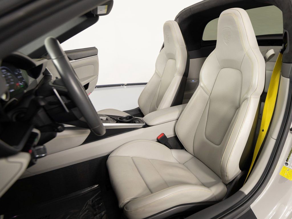 Certified 2022 Porsche 911 Targa 4S image 18