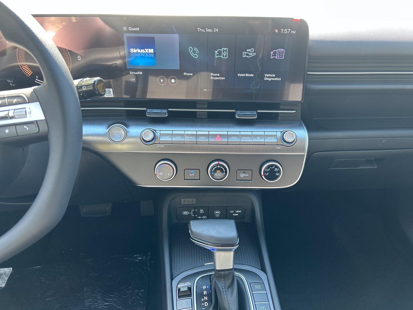 New 2027 Hyundai Kona SE AWD/4WD image 18