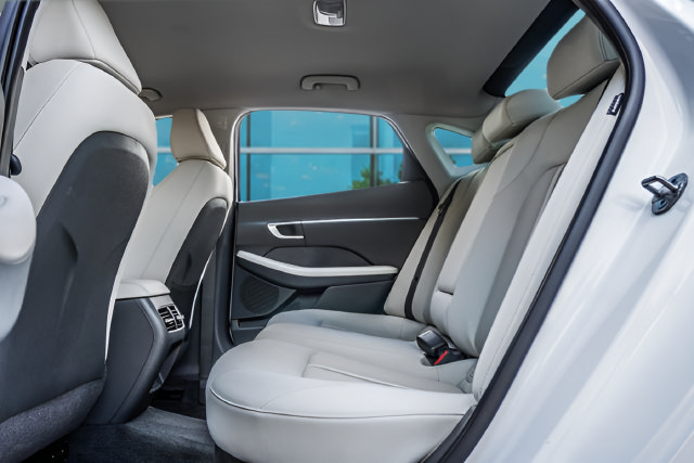 Certified 2025 Hyundai Sonata SEL FWD image 36