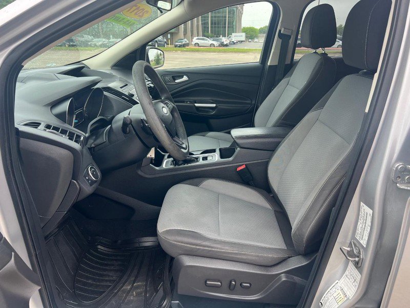 Used 2017 Ford Escape SE FWD image 8