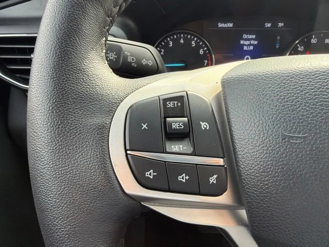 Used 2024 Ford Explorer XLT w/ Equipment Group 202A AWD/4WD image 37