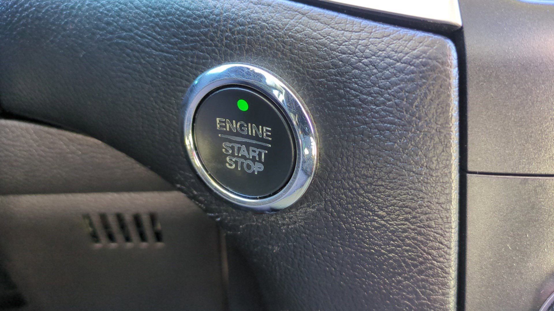 Used 2015 Ford Edge SEL w/ Equipment Group 201A image 21