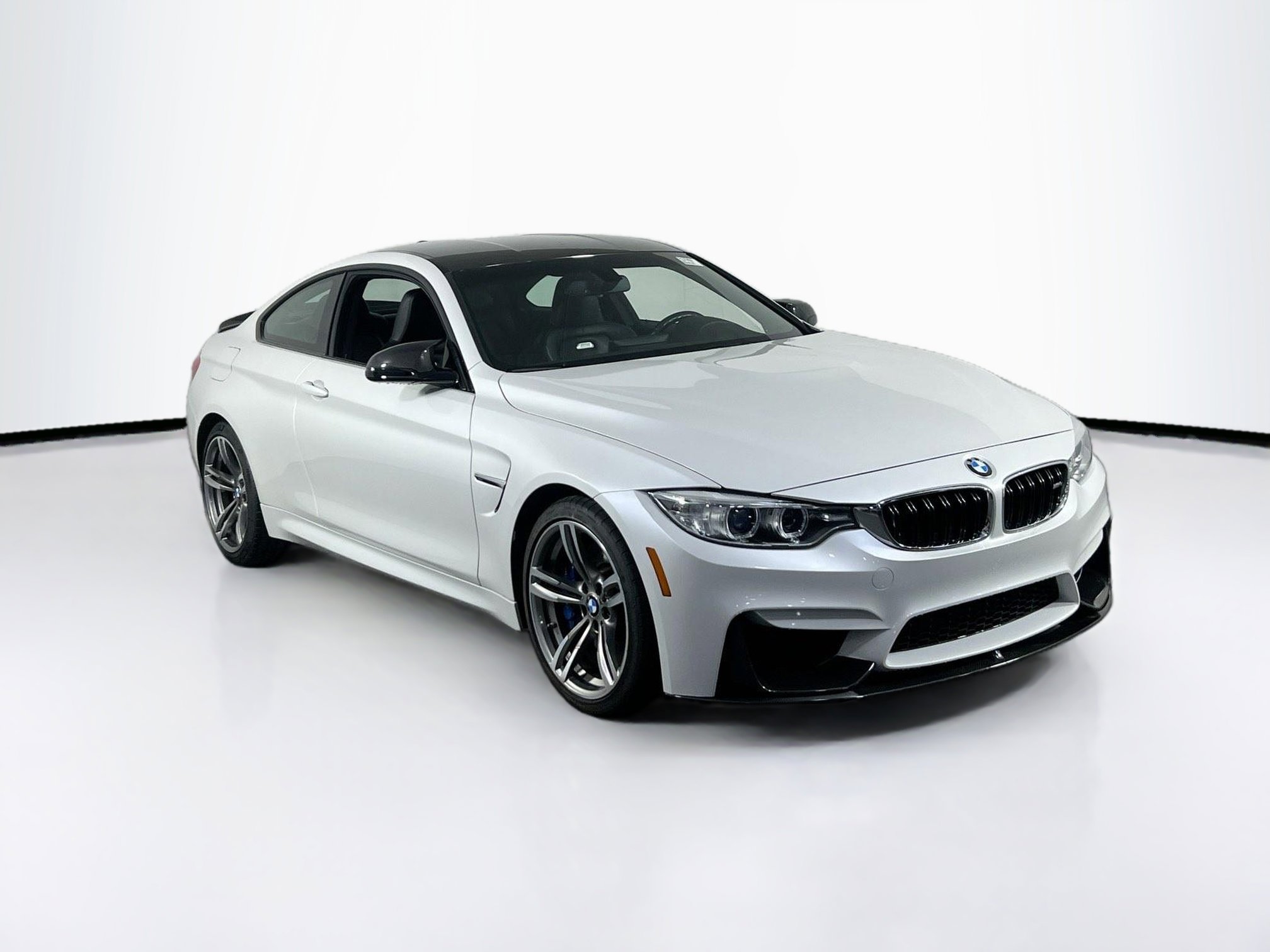 Used 2015 BMW M4 image 3
