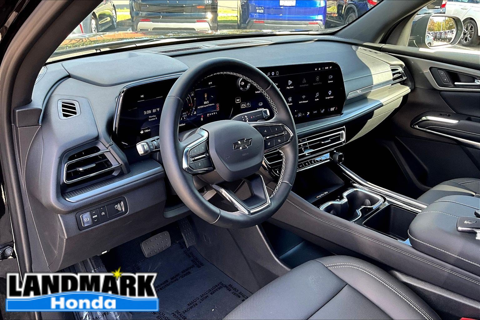 Used 2026 Chevrolet Traverse LT w/ Midnight/Sport Edition FWD image 13