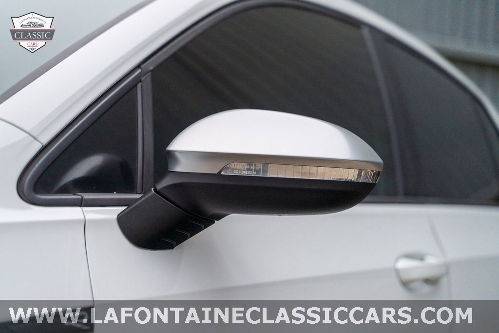 Used 2022 Volkswagen Golf R image 22