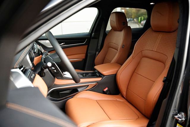 New 2026 Jaguar F-PACE R-Dynamic S image 19