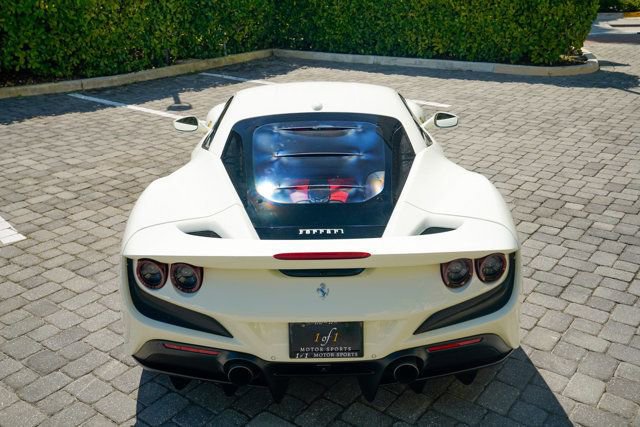 Used 2021 Ferrari F8 Tributo image 23