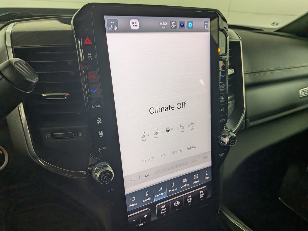 New 2026 RAM 2500 Laramie AWD/4WD image 24