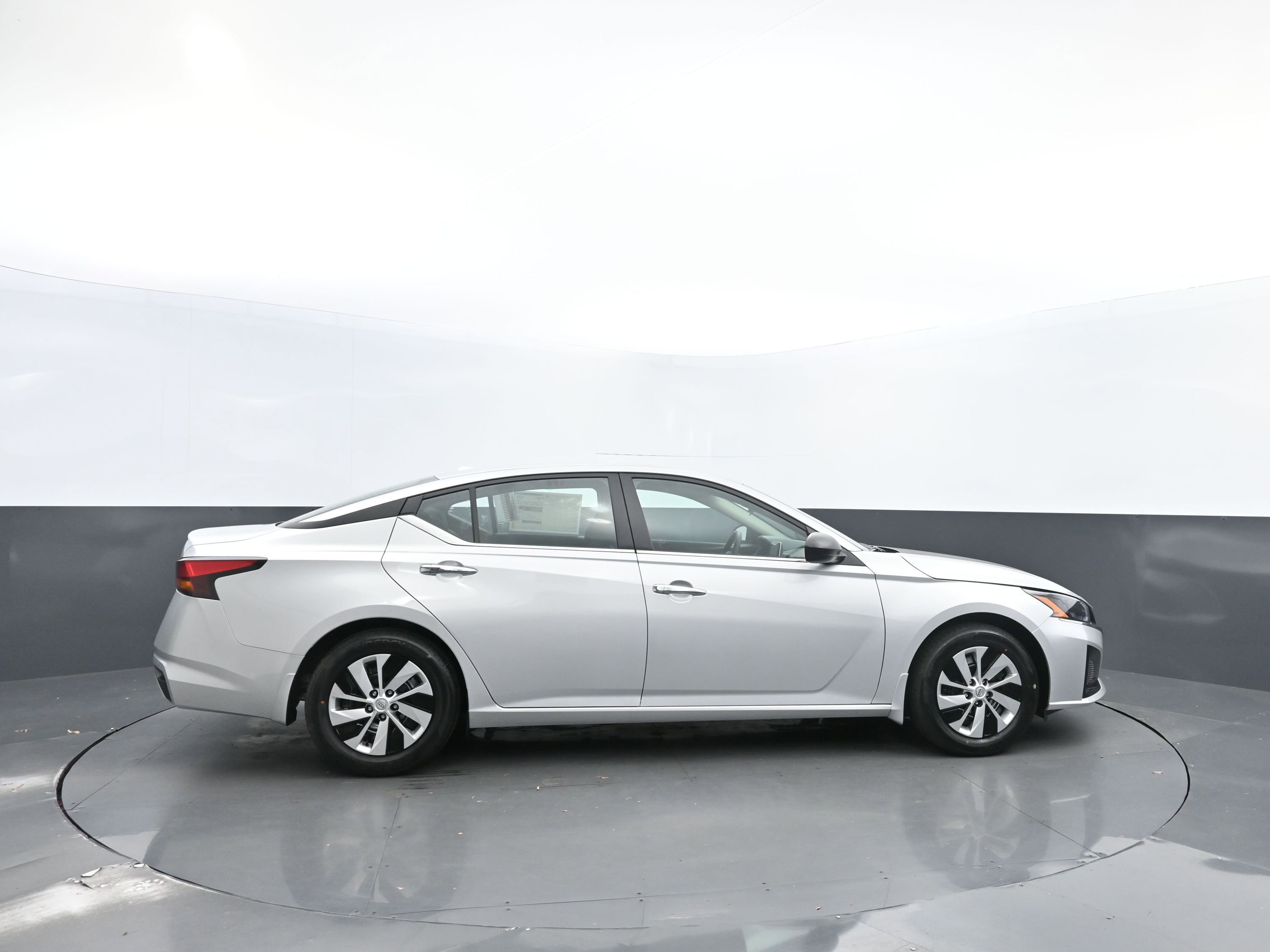 New 2025 Nissan Altima 2.5 S image 4