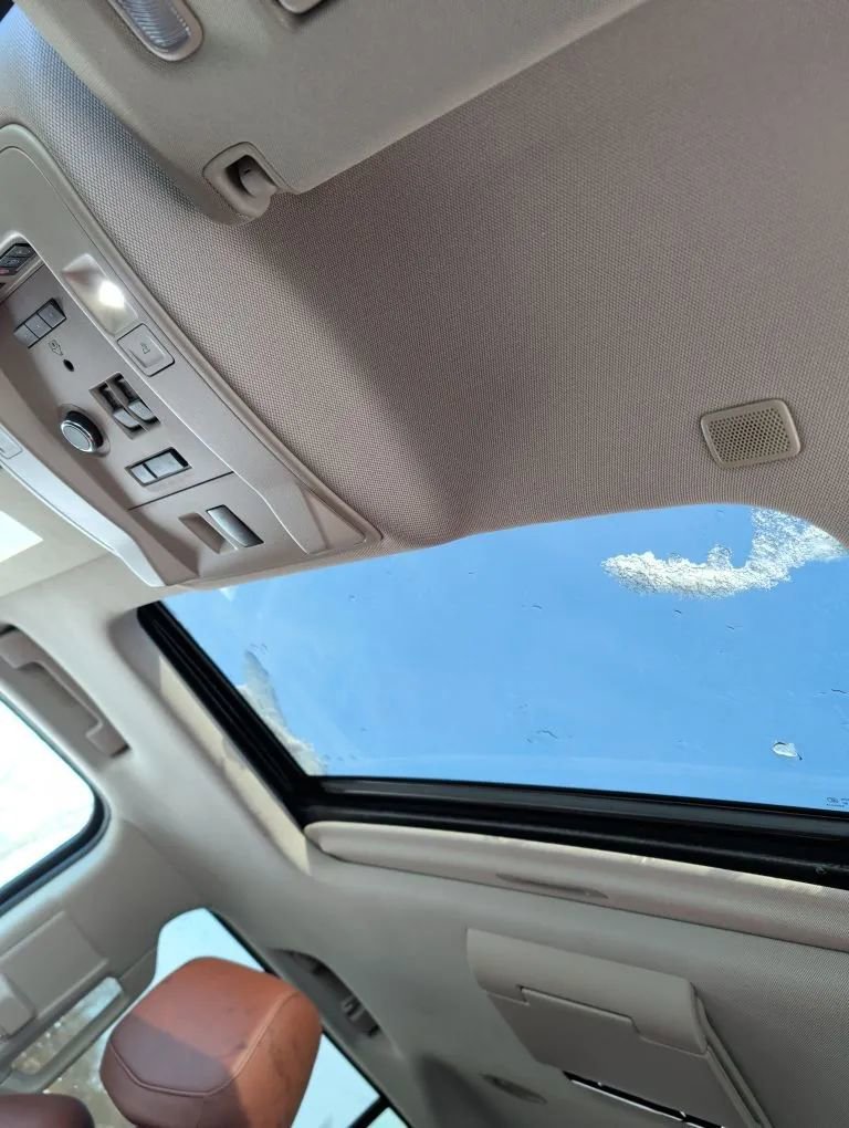 Used 2017 Cadillac Escalade ESV Premium Luxury image 5