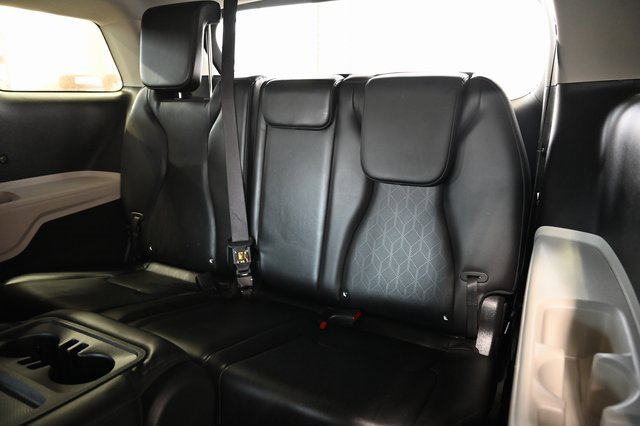 Used 2022 Kia Carnival LX image 13