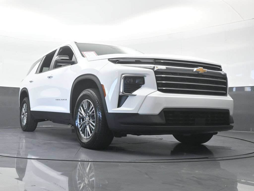 Used 2025 Chevrolet Traverse LT FWD image 63