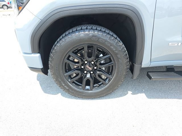 Used 2024 GMC Sierra 1500 Pro w/ Graphite Edition AWD/4WD image 9