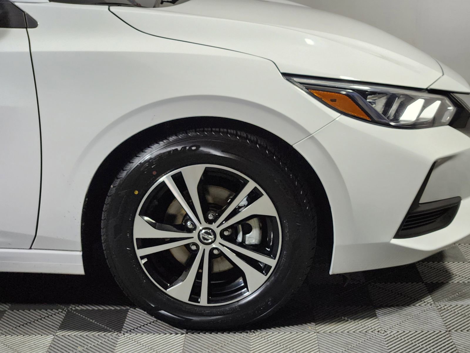 Used 2023 Nissan Sentra SV image 11