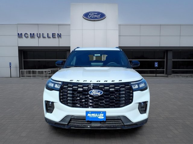 New 2027 Ford Explorer ST-Line AWD/4WD image 2
