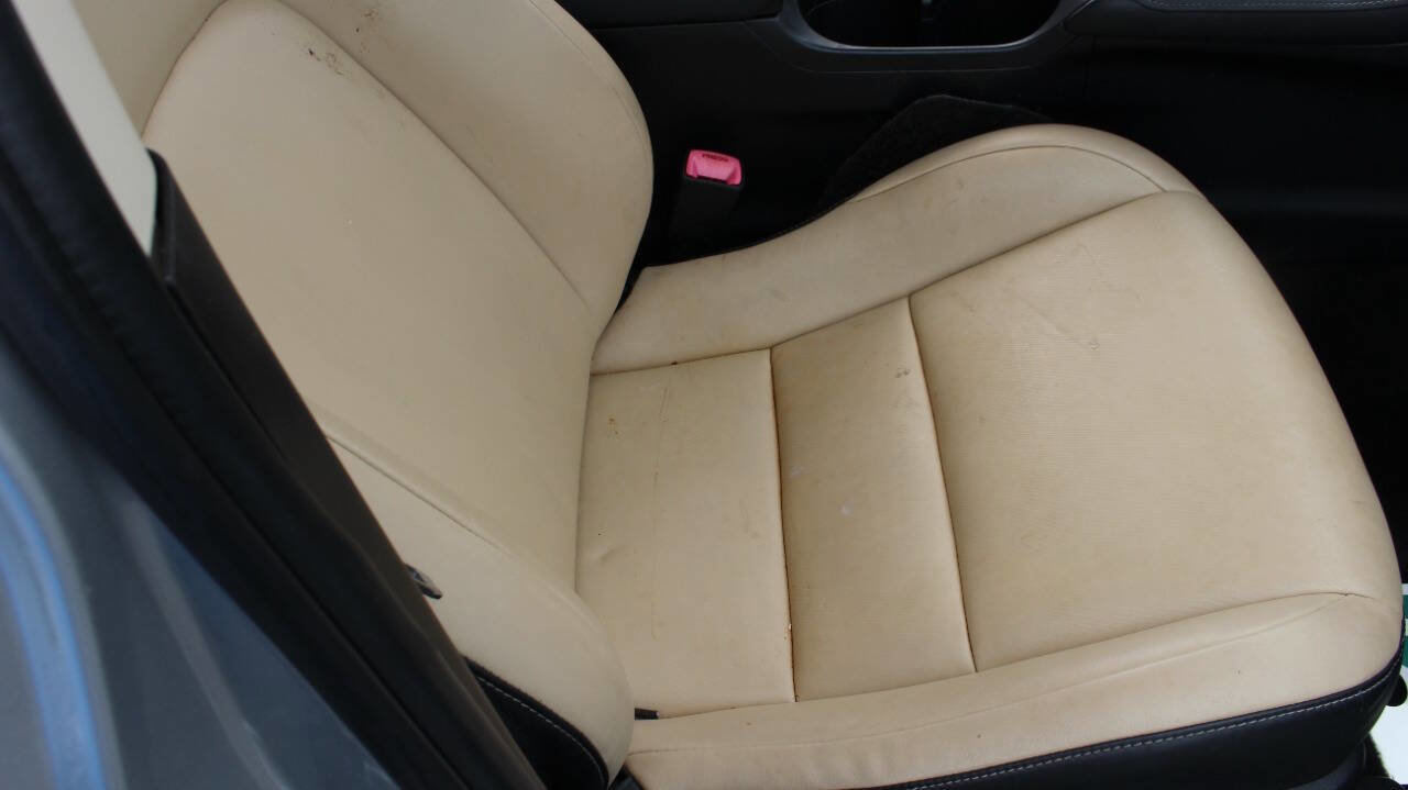 Used 2015 Lexus CT 200h image 2