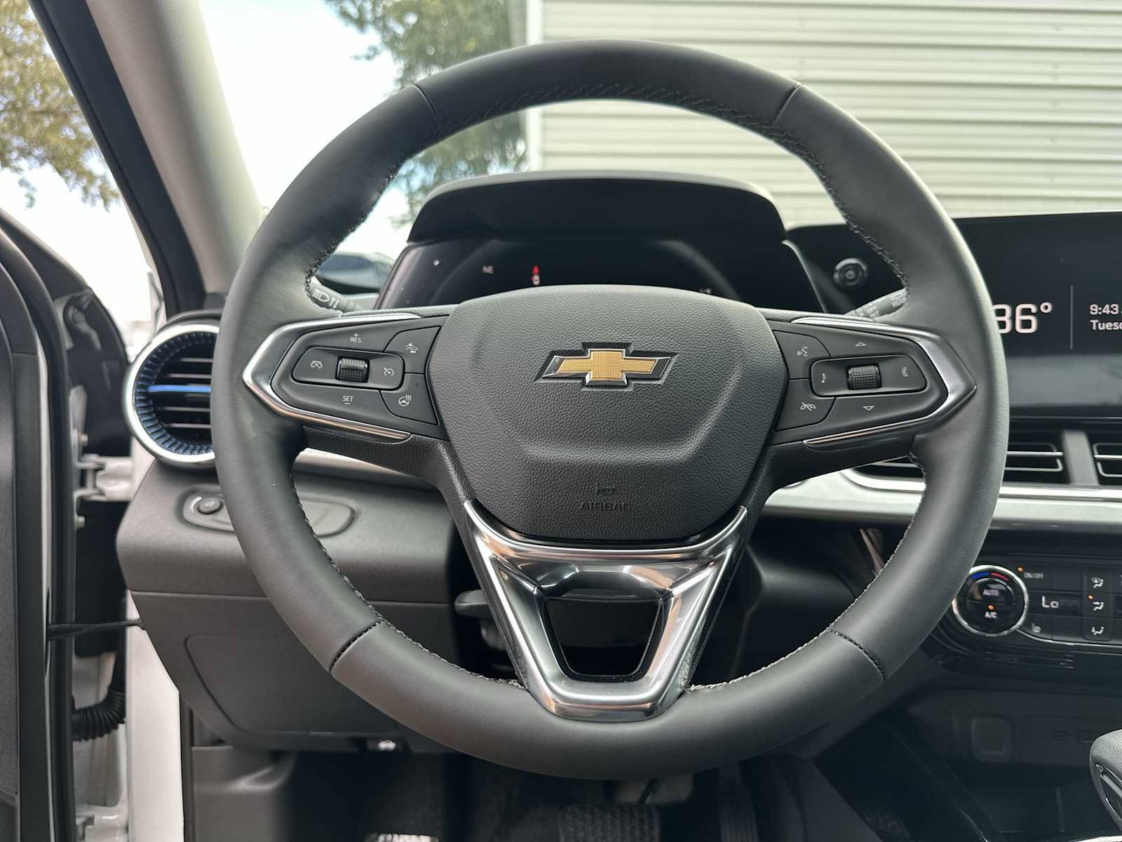 New 2026 Chevrolet Trax LT w/ LT Convenience Package FWD image 20