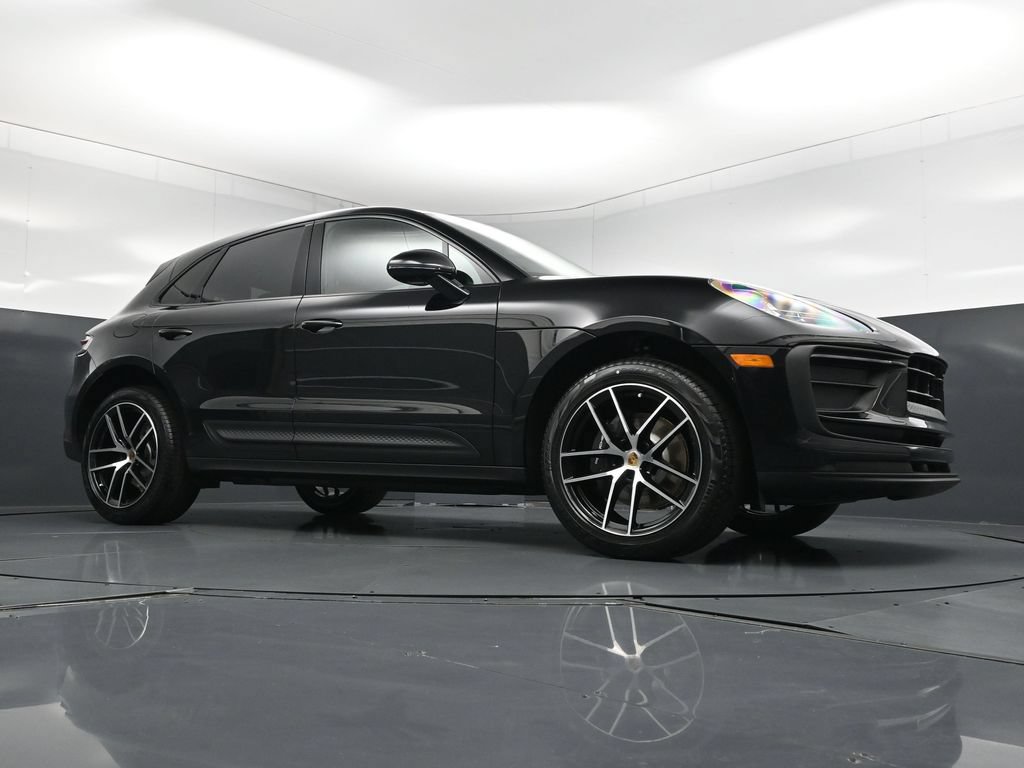 New 2026 Porsche Macan AWD/4WD image 32