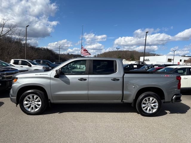 Used 2024 Chevrolet Silverado 1500 Custom image 2