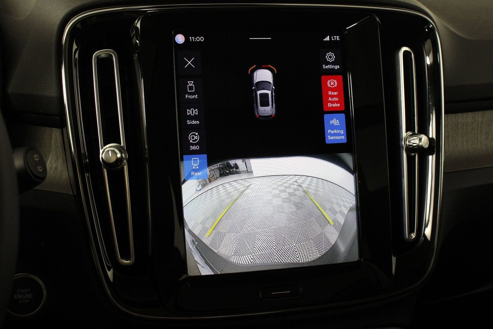 Used 2023 Volvo XC40 B5 Ultimate w/ Climate Package AWD/4WD image 13