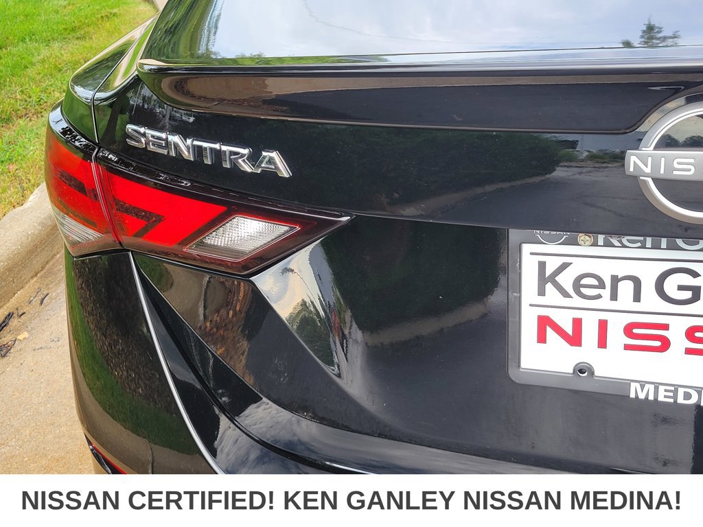 Certified 2025 Nissan Sentra SR FWD image 16