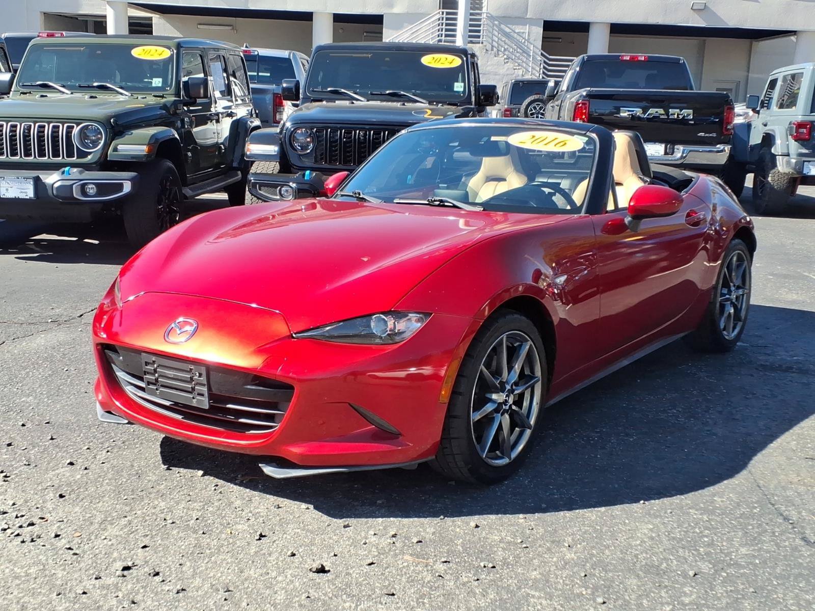 Used 2016 MAZDA MX-5 Miata Grand Touring RWD image 19