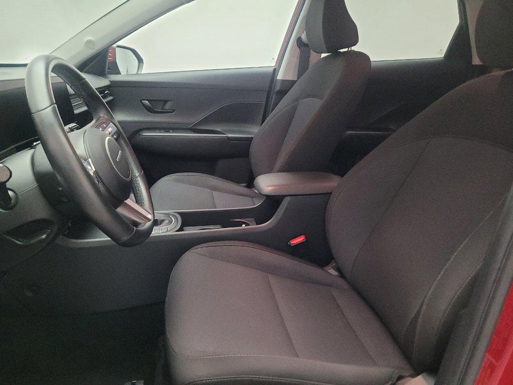 Used 2025 Hyundai Kona SEL FWD image 17