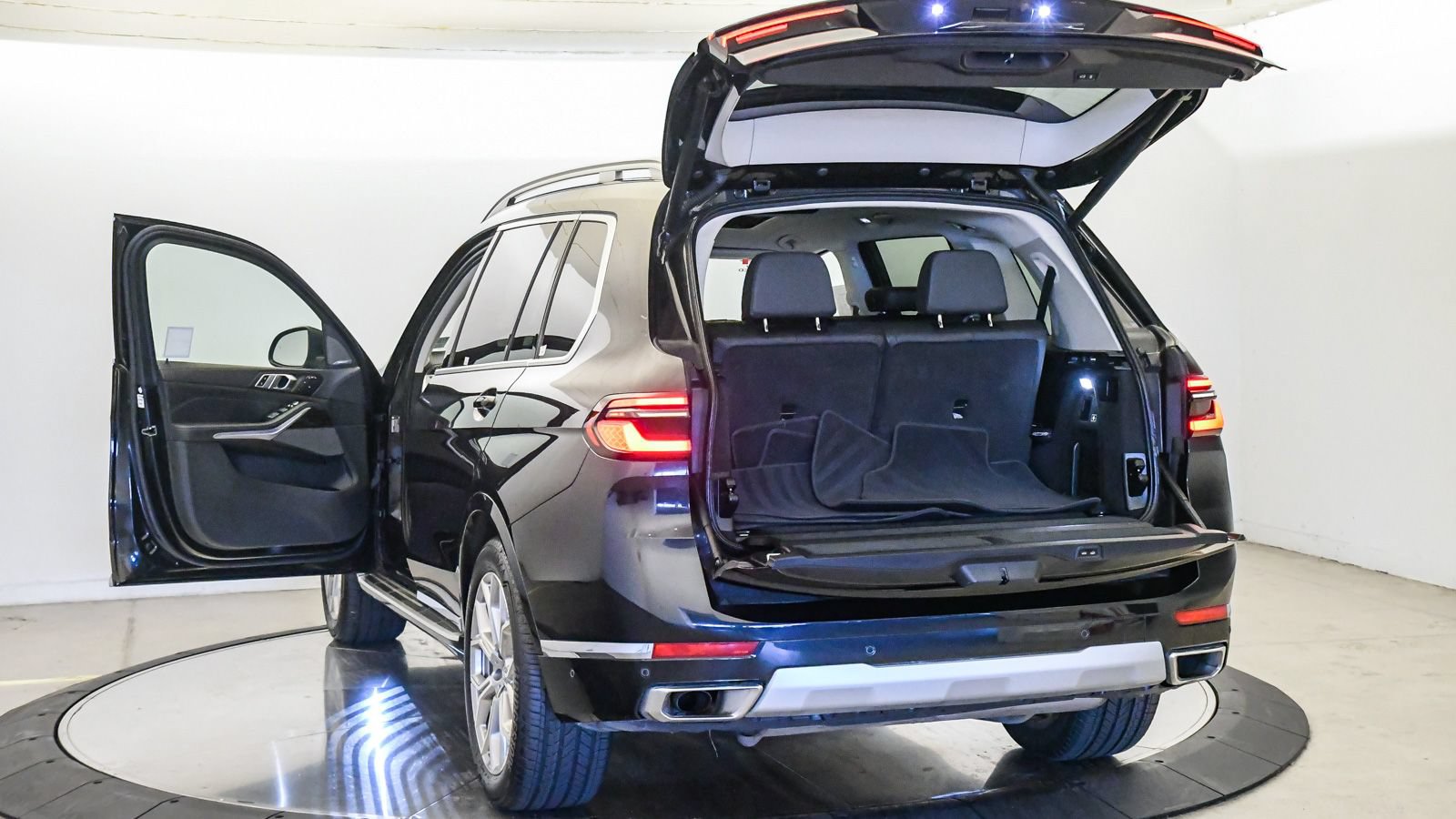 Certified 2024 BMW X7 xDrive40i AWD/4WD image 26