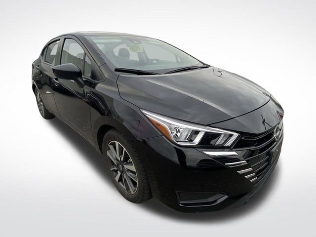Used 2023 Nissan Versa SV image 13