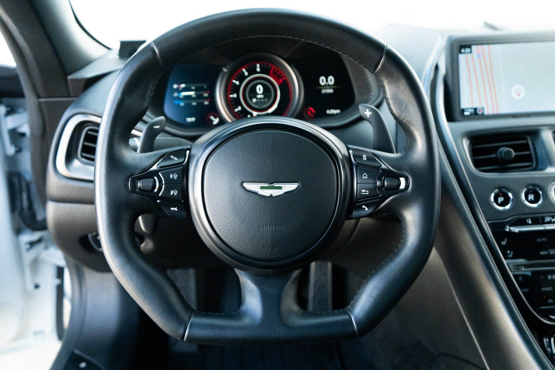 Used 2019 Aston Martin DB11 AMR RWD image 10