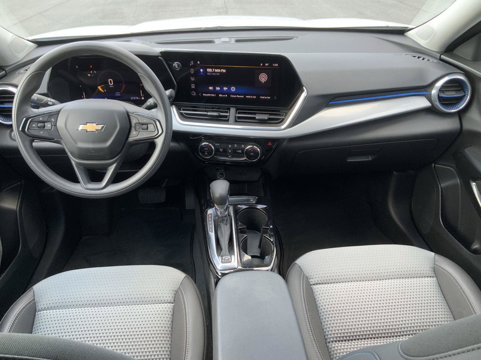 Used 2024 Chevrolet Trax LT FWD image 45