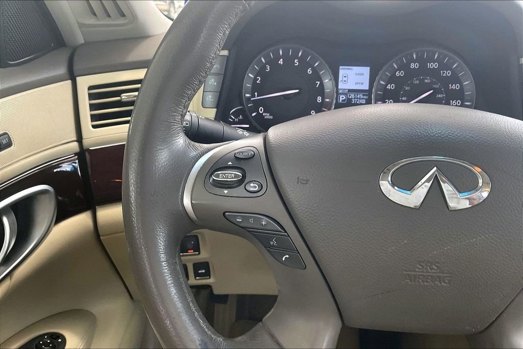 Used 2015 INFINITI Q70 3.7 w/ Technology Package RWD image 17