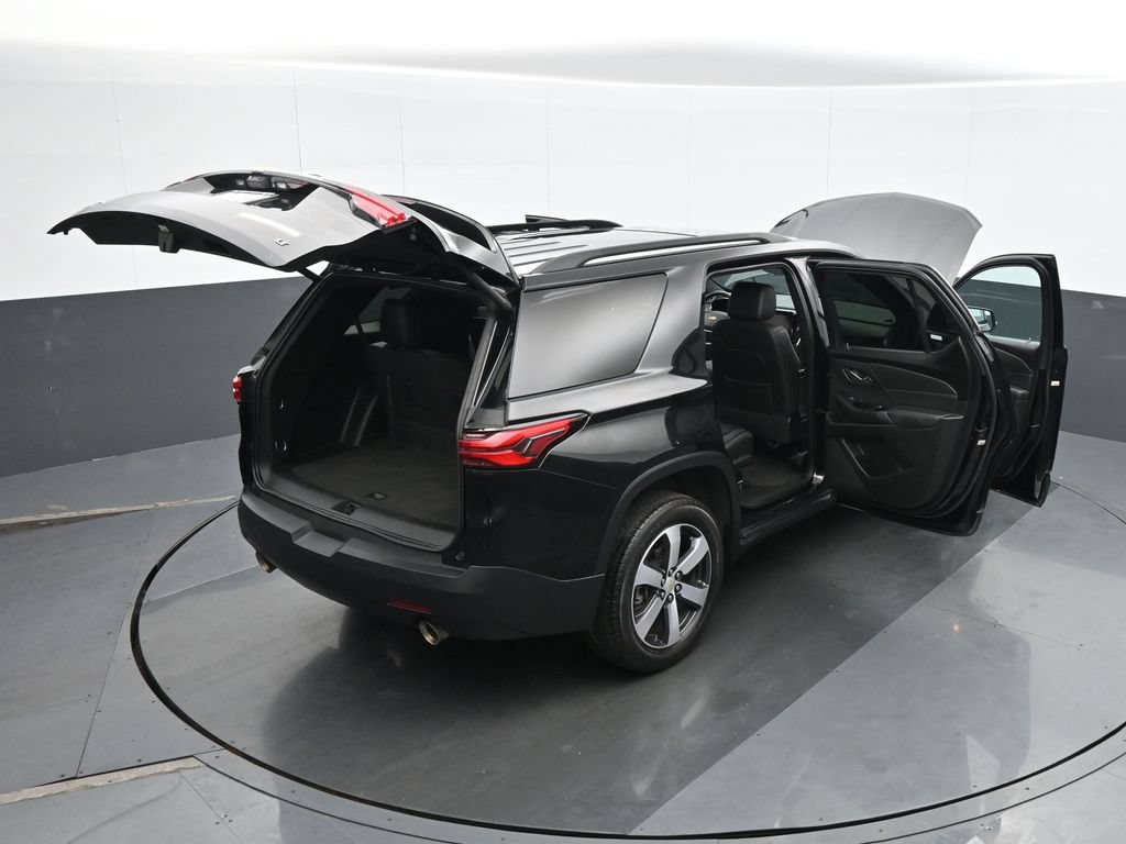 Used 2023 Chevrolet Traverse LT w/ LT Premium Package AWD/4WD image 39