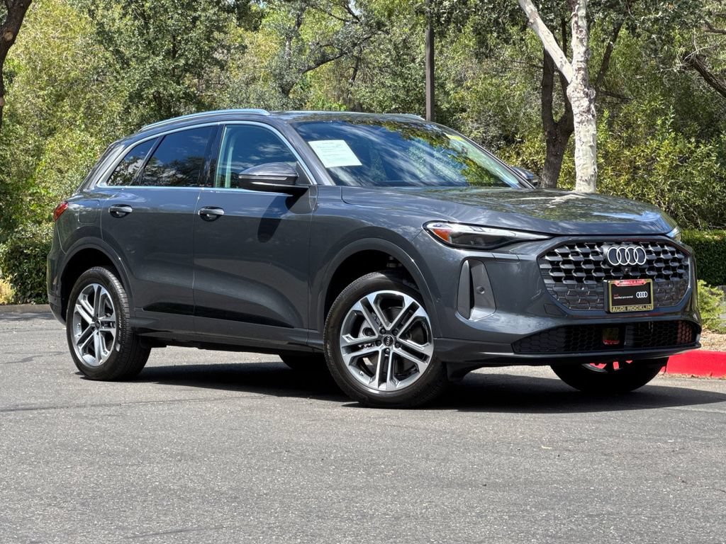 Certified 2025 Audi Q5 Premium w/ Convenience Package AWD/4WD video 2
