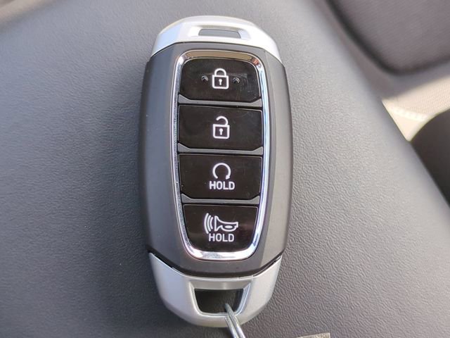 Certified 2025 Hyundai Venue Limited FWD image 31