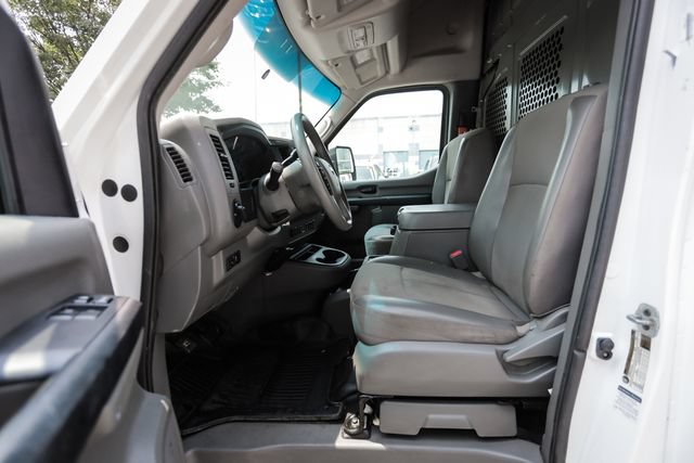 Used 2021 Nissan NV 3500 SV RWD image 13