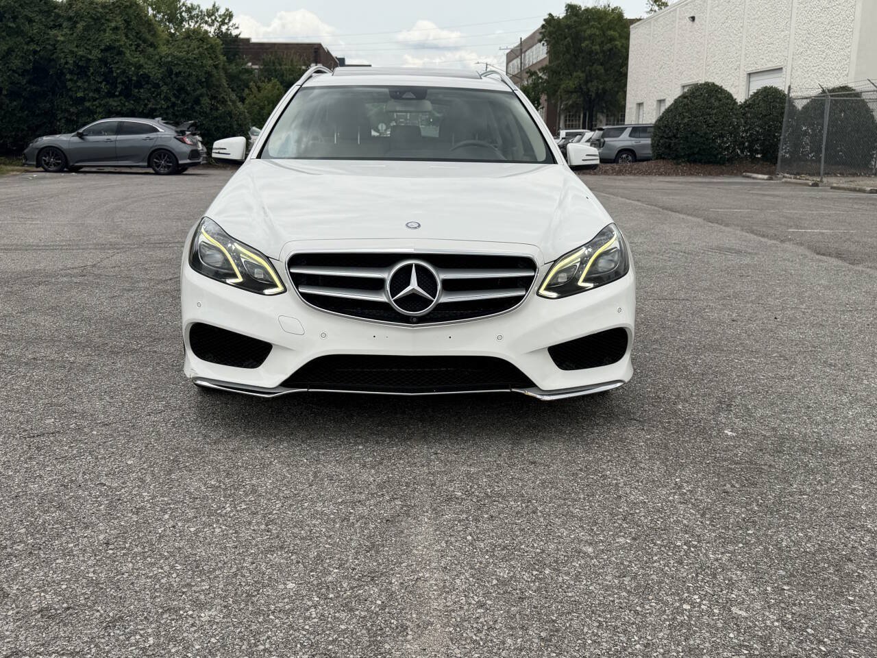 Used 2014 Mercedes-Benz E 350 4MATIC Wagon image 4