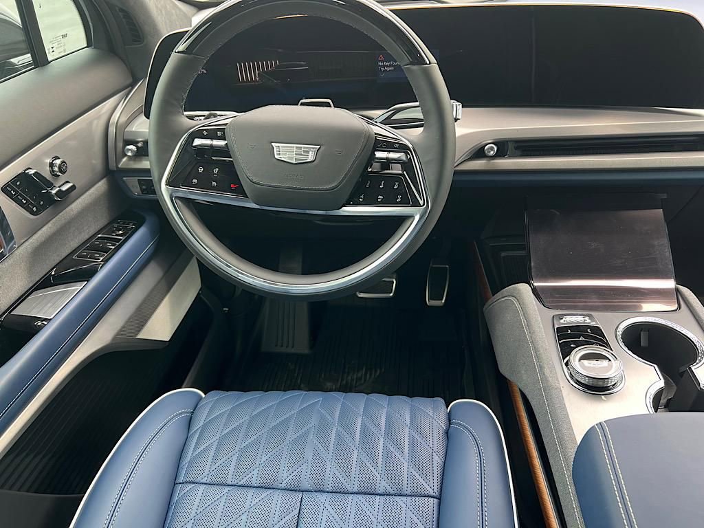 New 2026 Cadillac Vistiq Premium Luxury w/ LPO, Floor Liner Package image 12