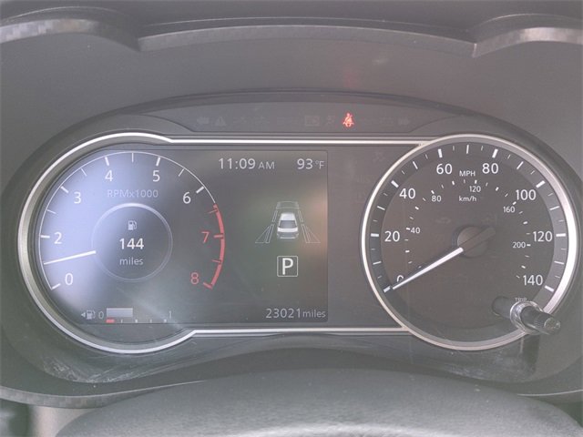 Used 2023 Nissan Versa SR w/ Trunk Package image 24