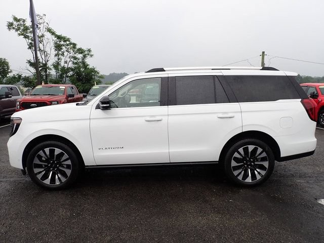 Used 2025 Ford Expedition Platinum w/ Driver's Package AWD/4WD image 2