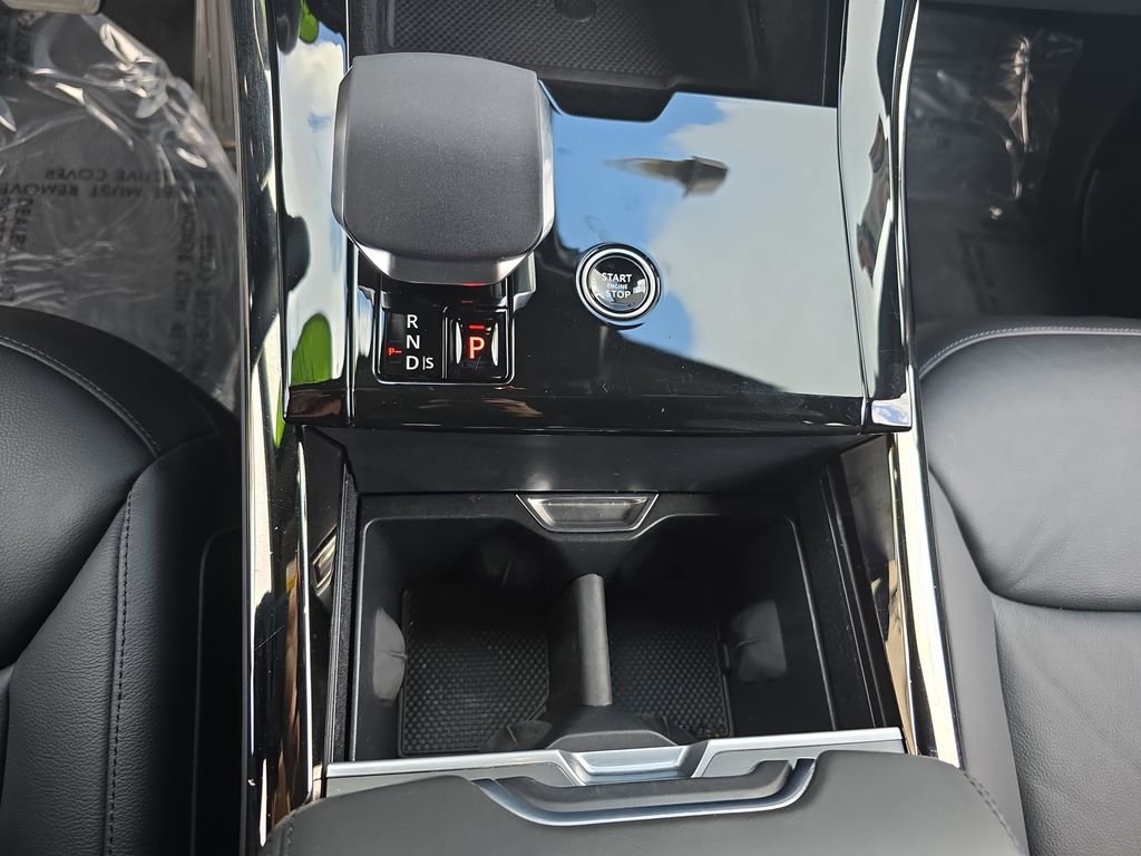 Certified 2025 Land Rover Range Rover Sport AWD/4WD image 26