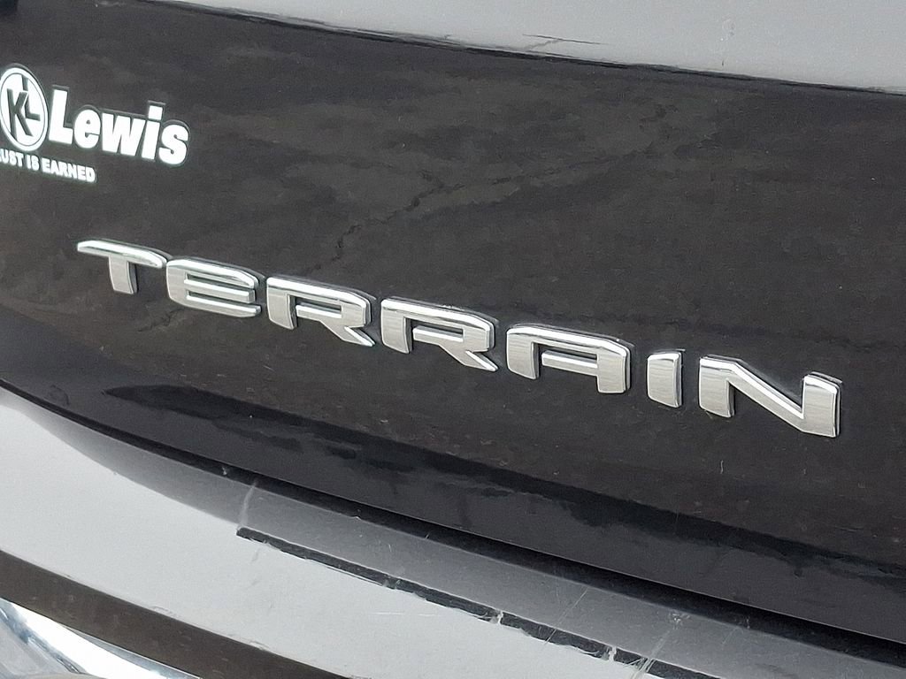 Used 2024 GMC Terrain SLT image 32