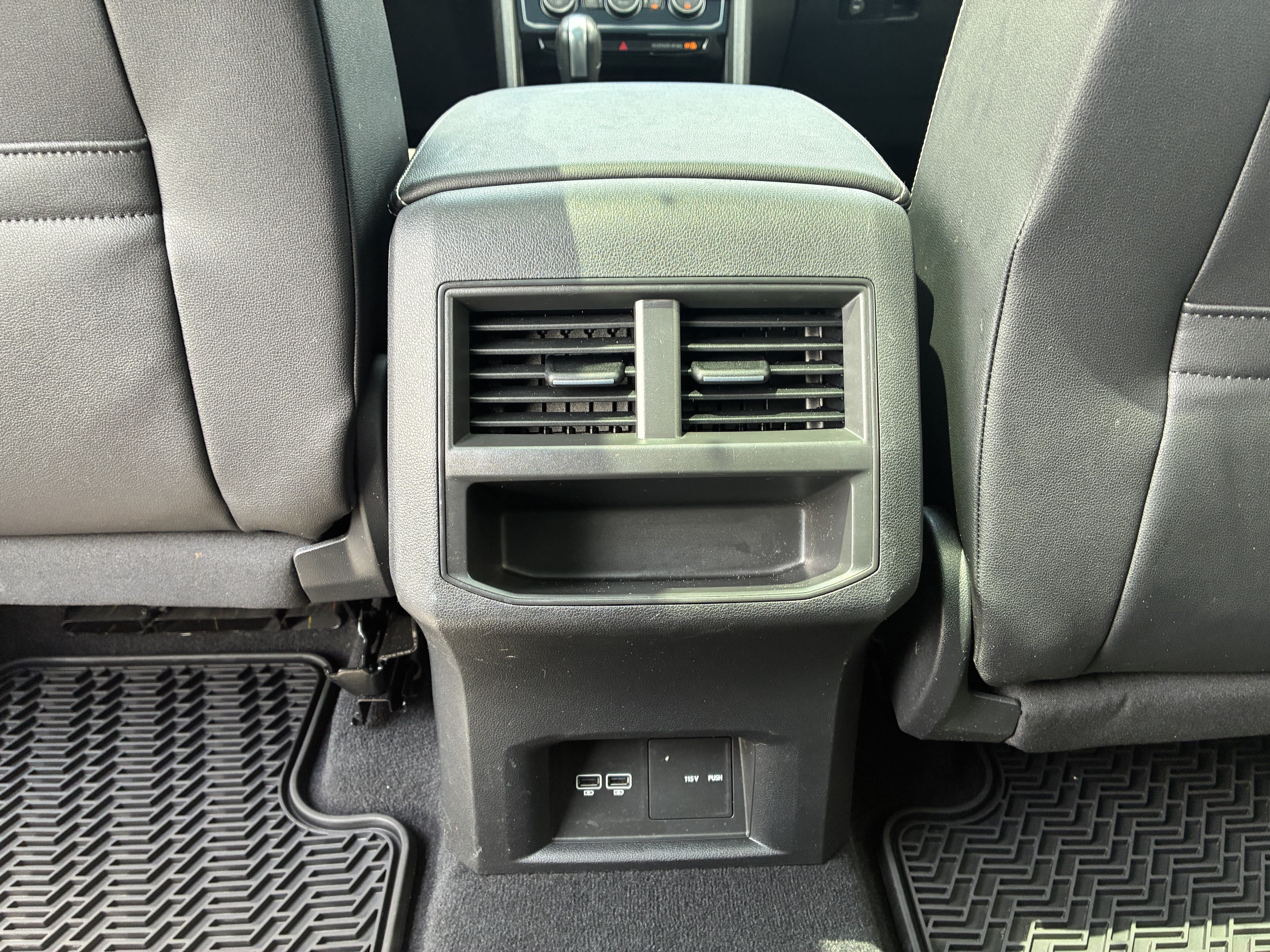 Used 2020 Volkswagen Atlas Cross Sport SEL FWD image 17
