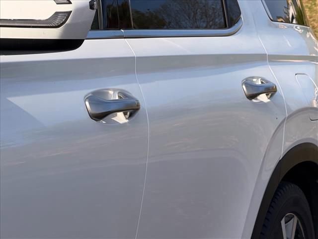 Used 2022 Hyundai Palisade SEL w/ 8P Bench Seat Package AWD/4WD image 23