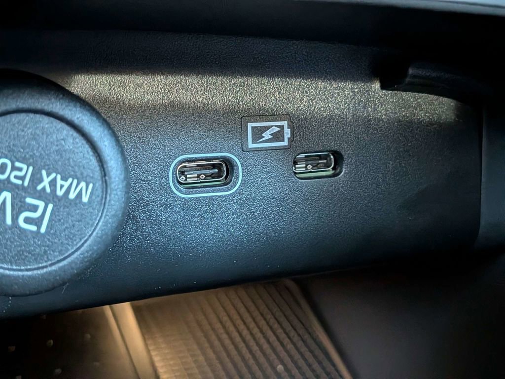 New 2026 Volvo XC40 B4 Core FWD image 24