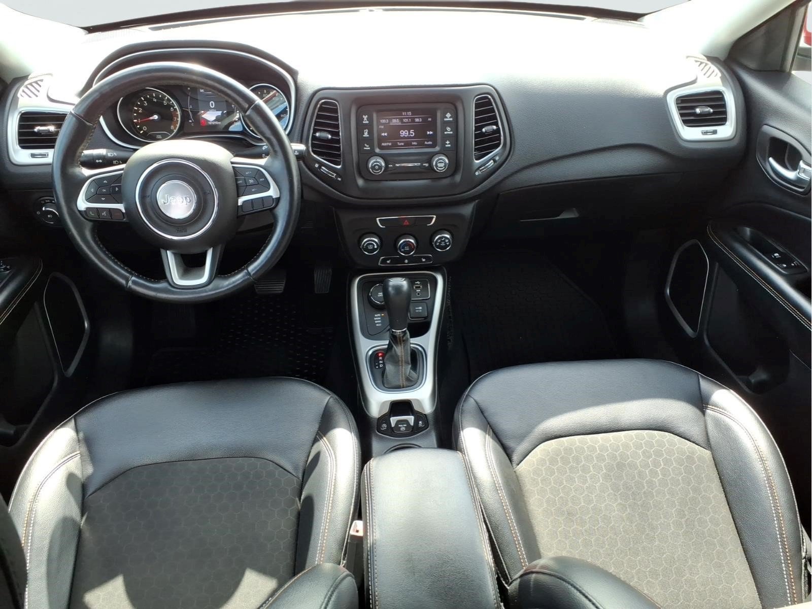 Used 2017 Jeep Compass Latitude w/ Cold Weather Group AWD/4WD image 7