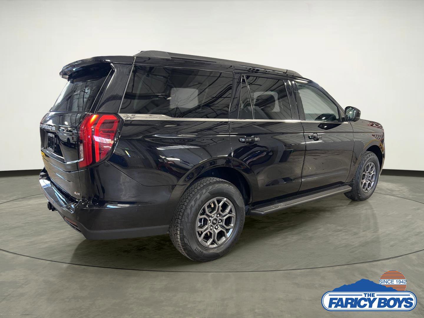 Used 2025 Ford Expedition Active image 4