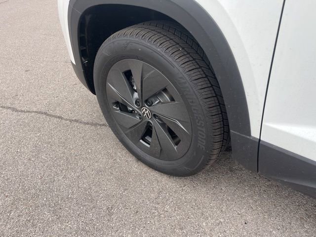 New 2026 Volkswagen Taos S image 5